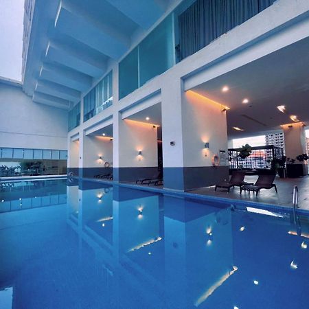 Lux Suites Kl City Pavilion Bukit Bintang With Infinity Pool クアラルンプール エクステリア 写真